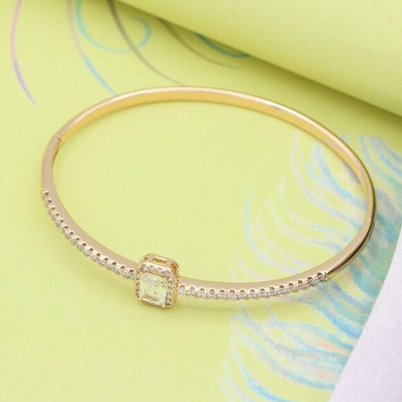 Rose Gold Bangle with Cushion-Cut Center Stone, XPBL0538 - Picture 4 of 12